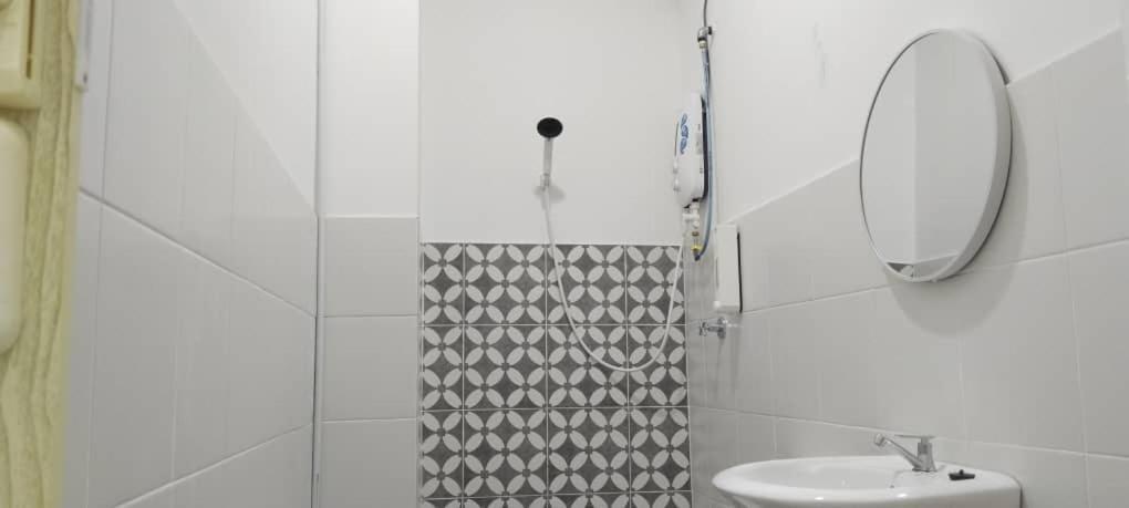 Ifs Seri Iskandar By Glex Exterior photo